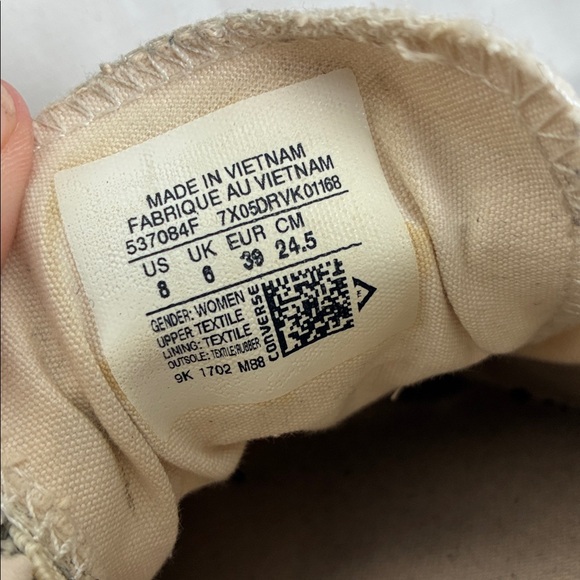 Converse Women’s 8 Chuck Taylor All Star Canvas Sneakers No Tie Stretch Heel - Picture 7 of 8